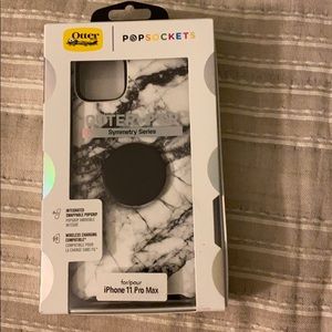 Marble Otter Popsocket case